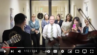 image of Mariachi band giving a Valentine serenade